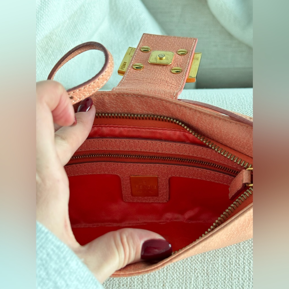Vintage pink fendi baguette mini bag - Picture 2 of 8